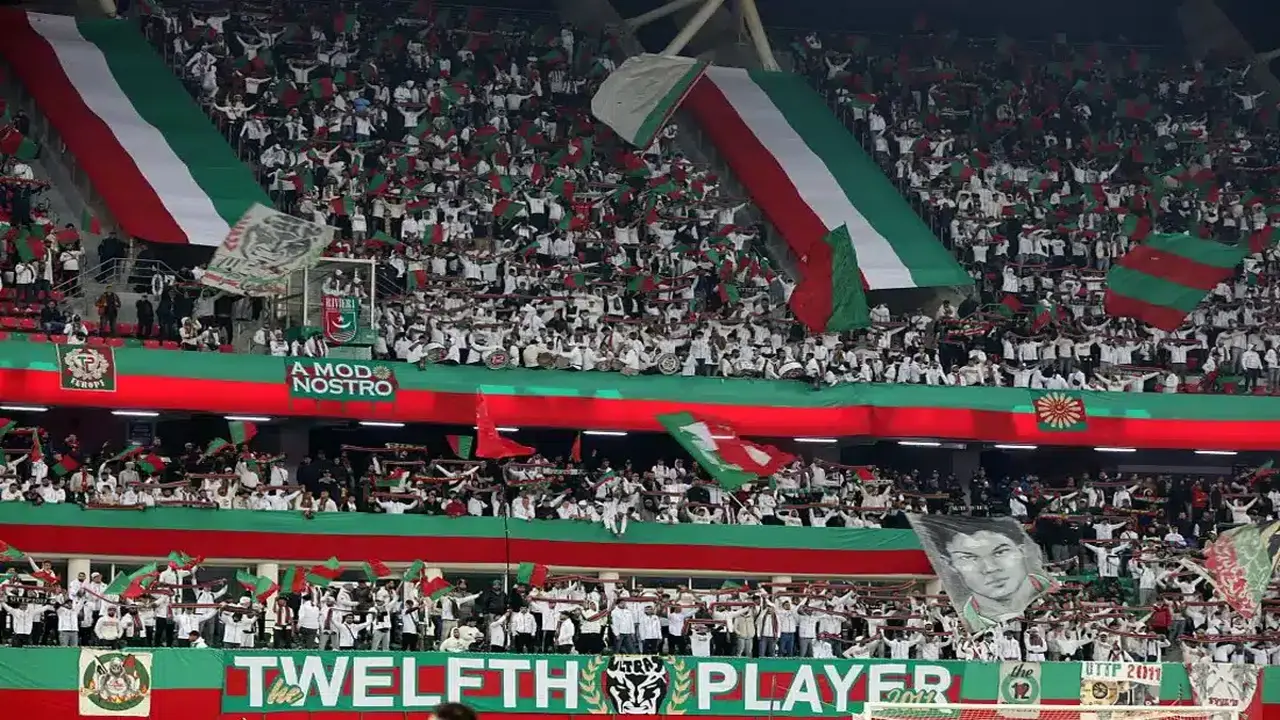 العاصمة تنتفض.. احتفالات نارية من جماهير مولودية الجزائر بلقب الدوري (فيديو)